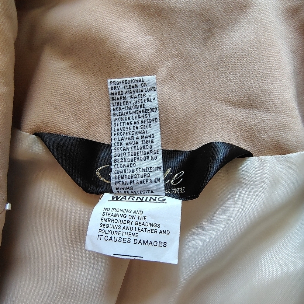 Elite Champagne Elegant Beige Suit with Lace Accents Size 8 - Picture 16 of 16